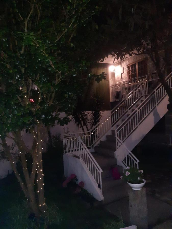 Hyp - La Casa De La Abuela Victoria Villa Arcade Exterior photo